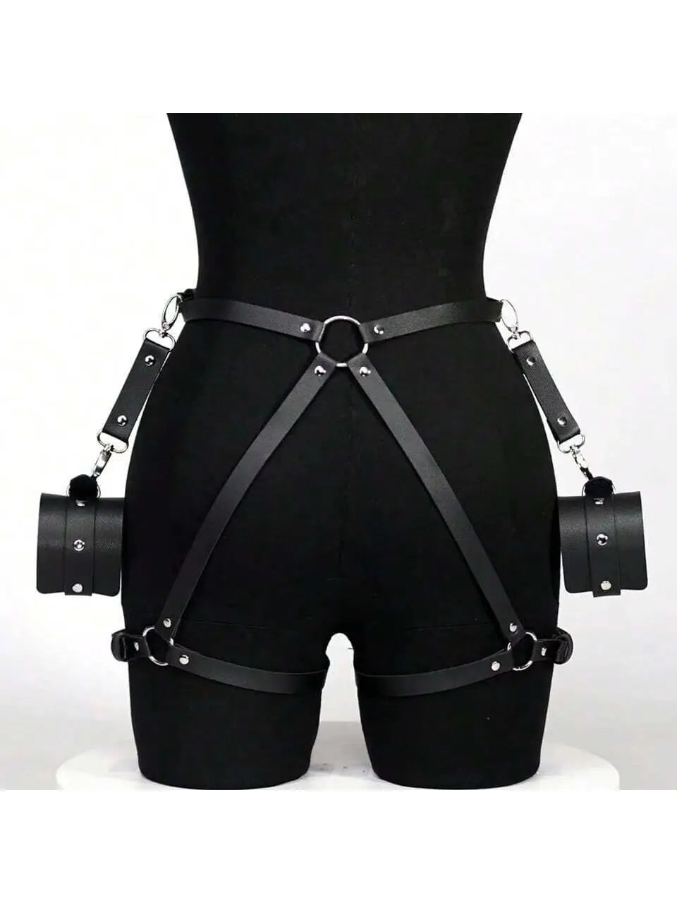Kit BDSM Cuir – Menottes, Harnais & Sangles Bondage | Initiation & Domination