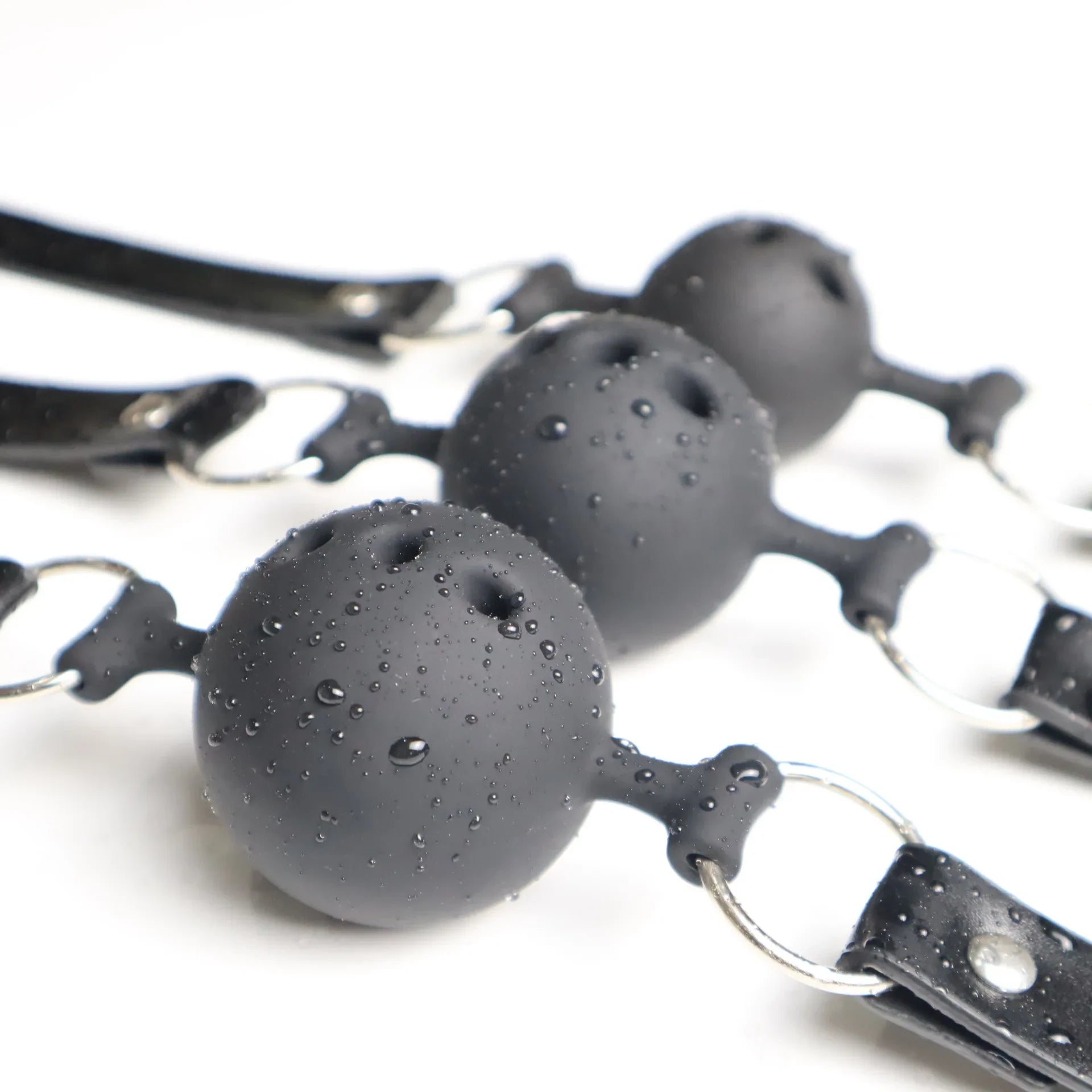 Bâillon Ball Gag en Silicone – Confort, Sécurité & Jeux BDSM